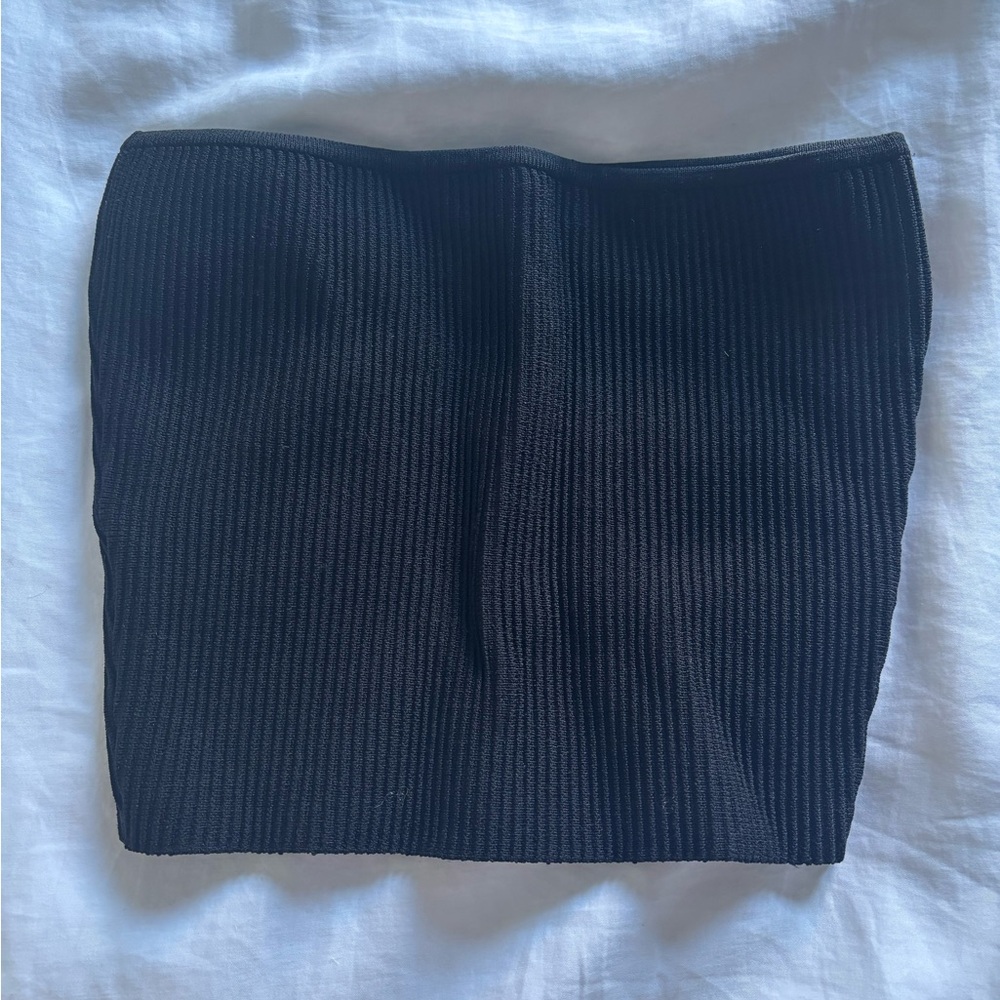 Aritzia Babaton Black Crop Top